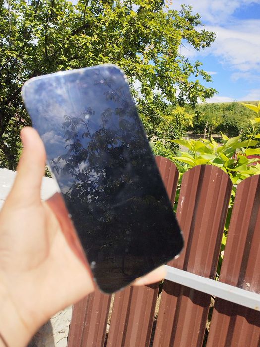iphone 13 pro functioneaza perfect
