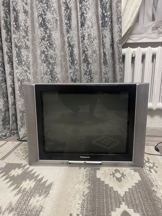 продам телевизор