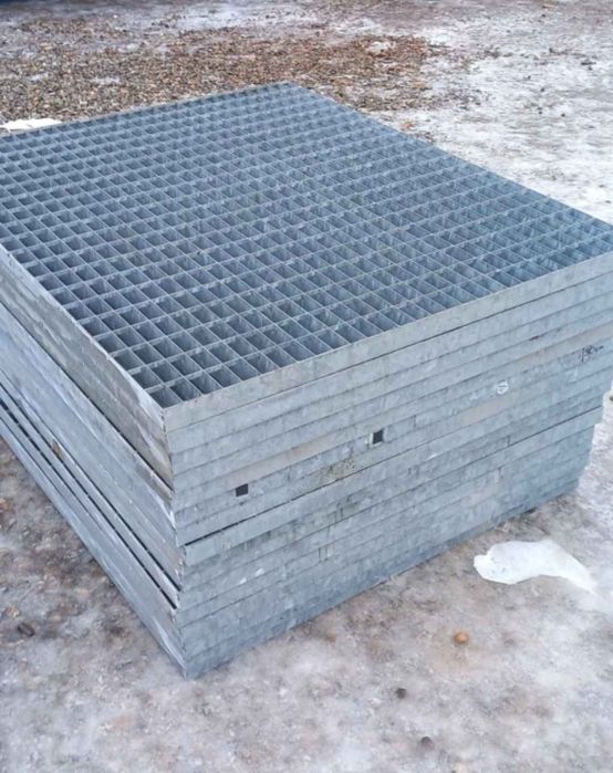 Gratare zincate la diferite dimensiuni debitam la dimensiunea dorită d