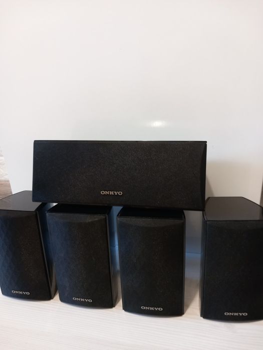 Колони-ONKYO 5 броя-усилвател-ONKYO TX-SR 608  и TX-NR 509