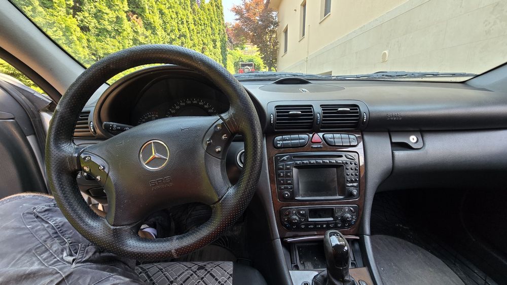Mercedes C220 Benzină 2001 – completă – pentru piese sau de reparat
