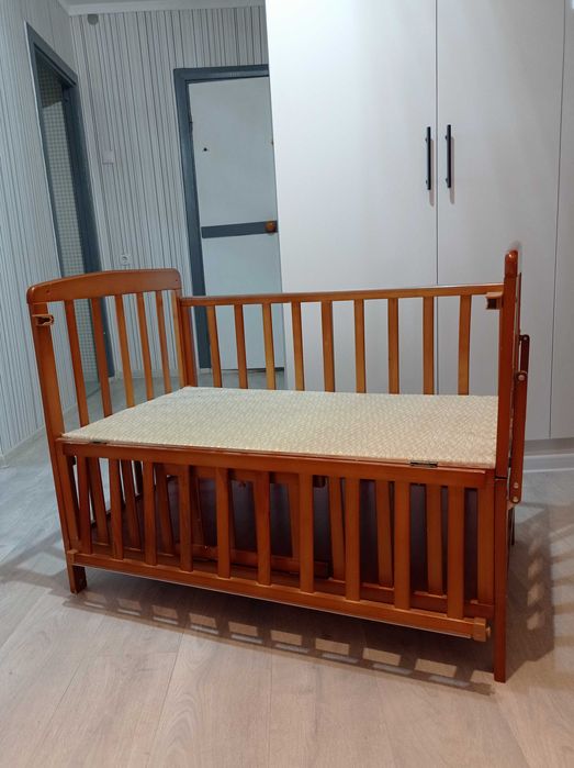 Продам кроватку с люлькой