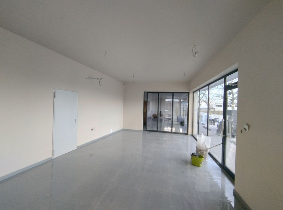 Дава се под наем Магазин в Асеновград - 88 кв.м за 698.19 € - Снимка #5