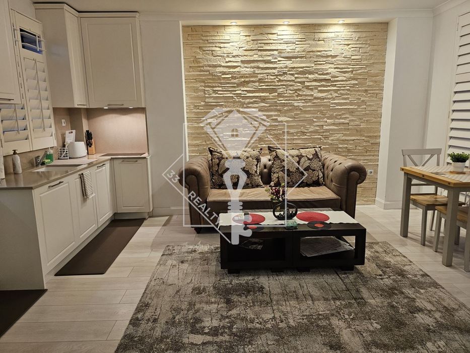 Продава се Двустаен апартамент в Пловдив, Център - 65 кв.м за 3693 €/кв.м - Снимка #2