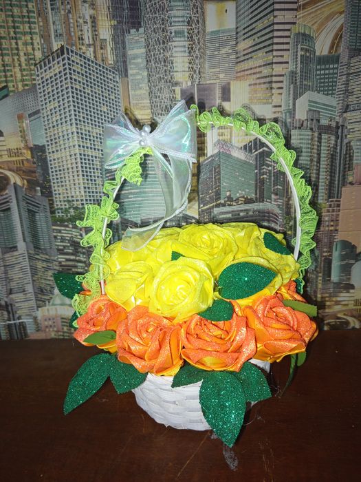 Продам Розы из атласной ленты