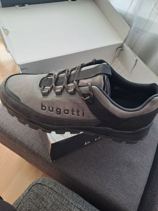 Маратонки Bugatti