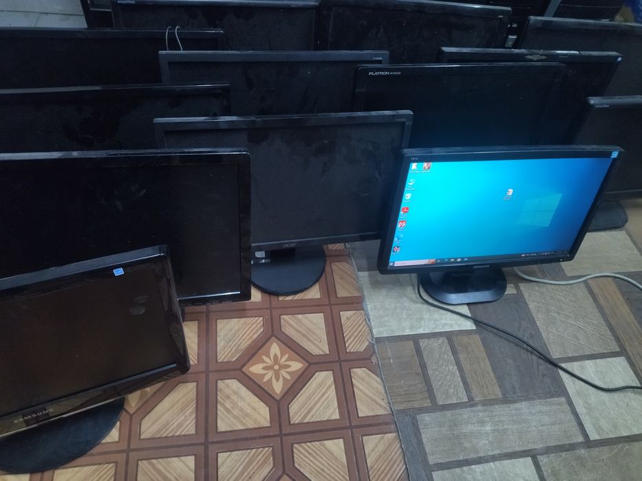 Продается мониторы для видеонаблюдения и для компьютеров