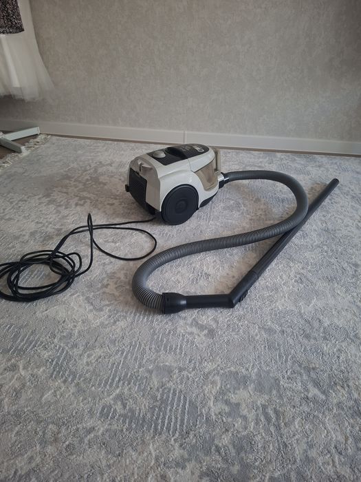 Продам пылесос Samsung цена 25тыс