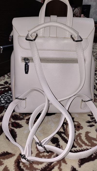 Кожаная портфель для девочек, очень скромная для любого образа подходи