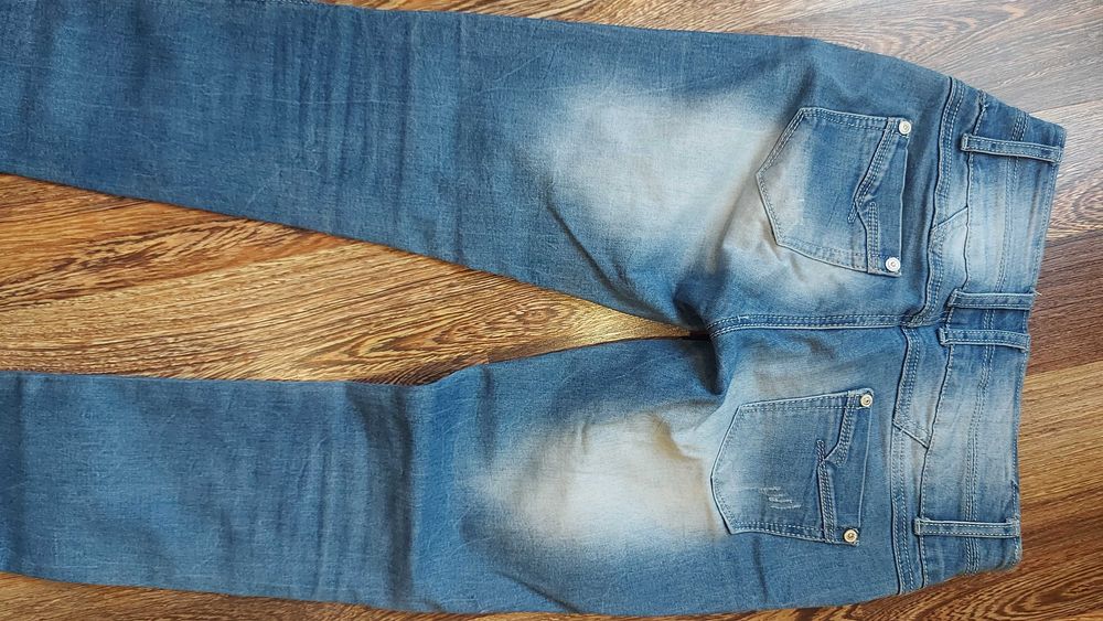 Дамски дънки +подарък нов колан