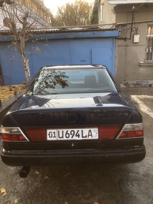 Mercedes-Benz W124 | 1985 г. | Механика | Газ (метан) двигатель М 102