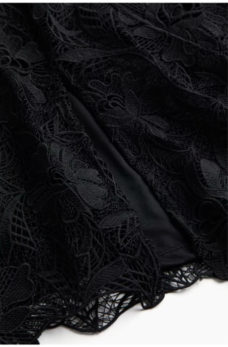 Дантелена рокля ХМ