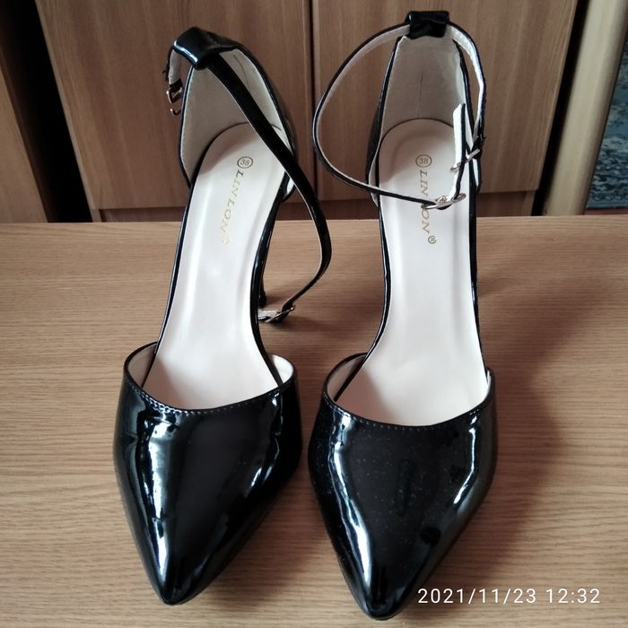 Vand pantofi dama