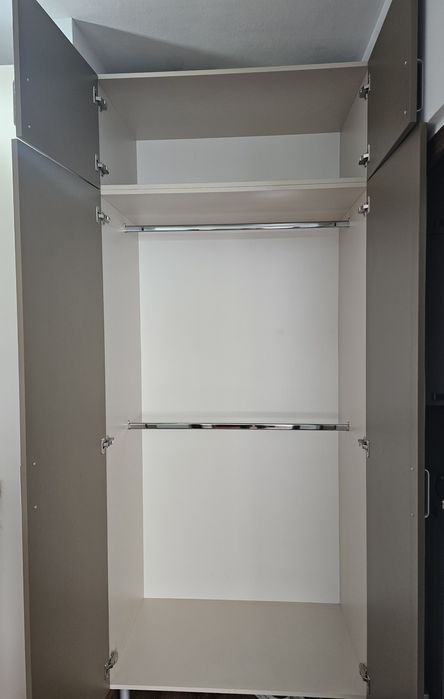 Vând dulap depozitare