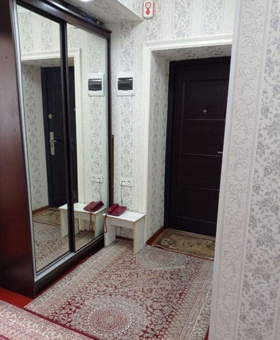 Продажа 3 хона 3 етаж 4 етажл 
Кора камиш 2/3 масчит йони
70 кв
Балкон