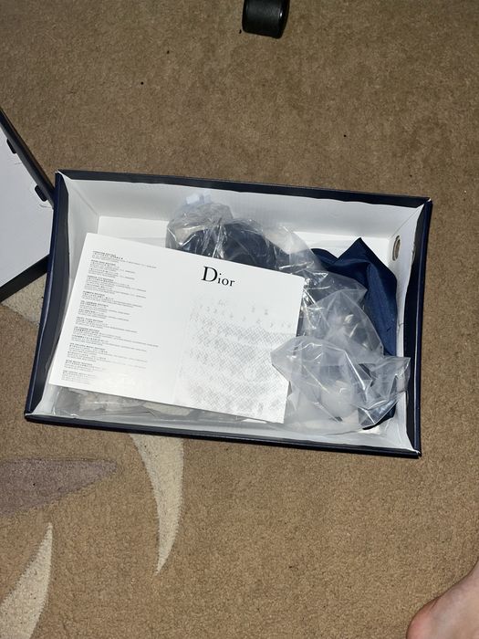 Dior b22 roz noi nouți