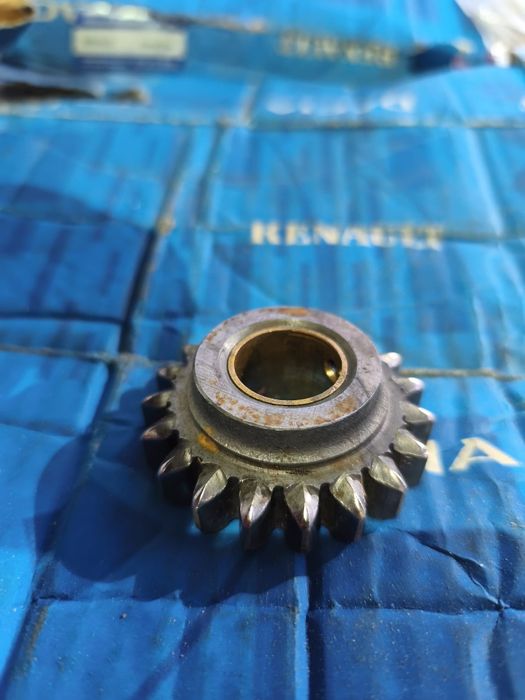 Pinion marșarier Dacia papuc sau 1310