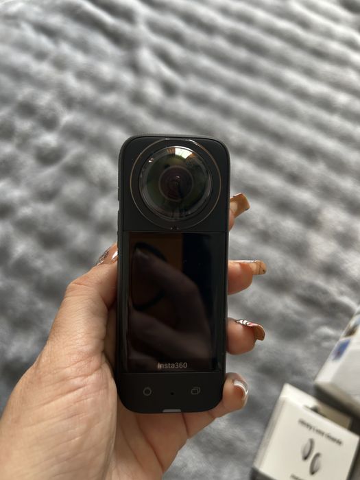 Камера insta360 x3 с оригинальными аксессуарами