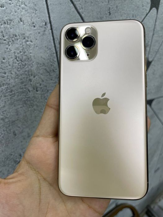 Iphone 11 pro sotiladi Gold