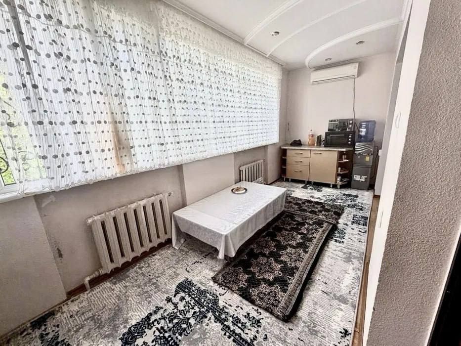 Продам квартиру Генерал Петровна 77 серия 5/2/4 95м2