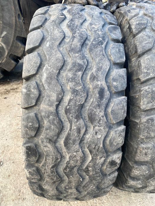 Cauciucuri sh 12.5/80 R15,3