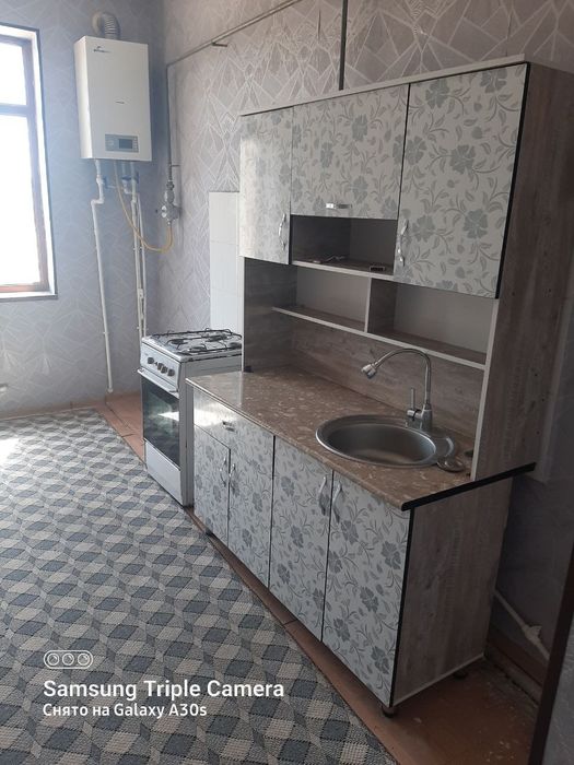 Qarshi shahar aeroport tarafda podvalga ega 2-xonali uy sotiladi.