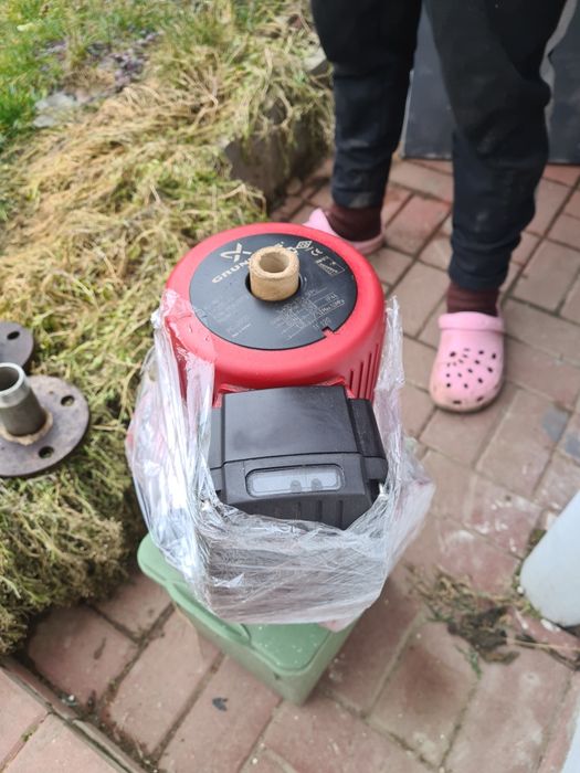 Pompa recirculare GRUNDFOS