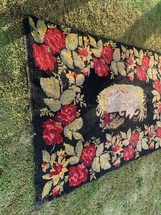 Carpeta veche de mai bine de 100 ani