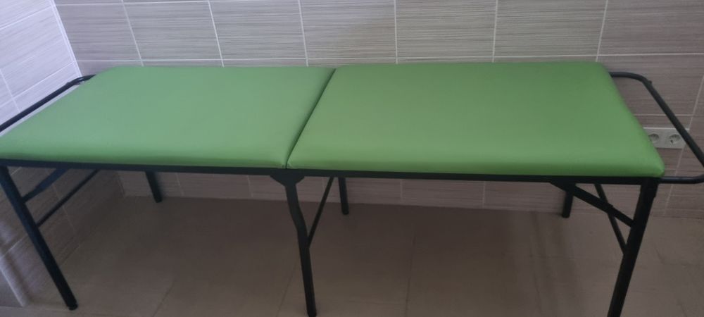 Массажная кушетка