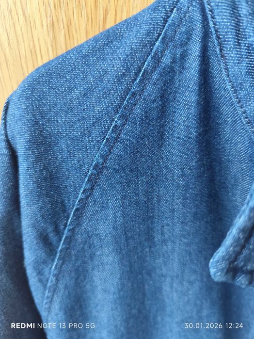 Яке-пролетно Levis