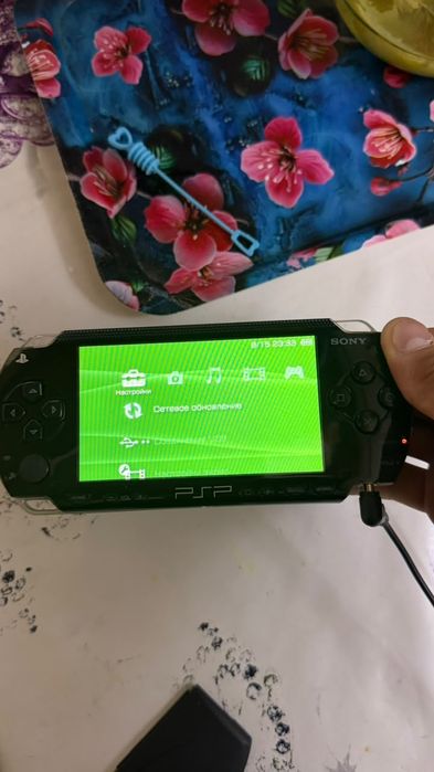 Sony PSP-1004 (PSP-1000 Fat), оригинал, с чехлом и коробкой.