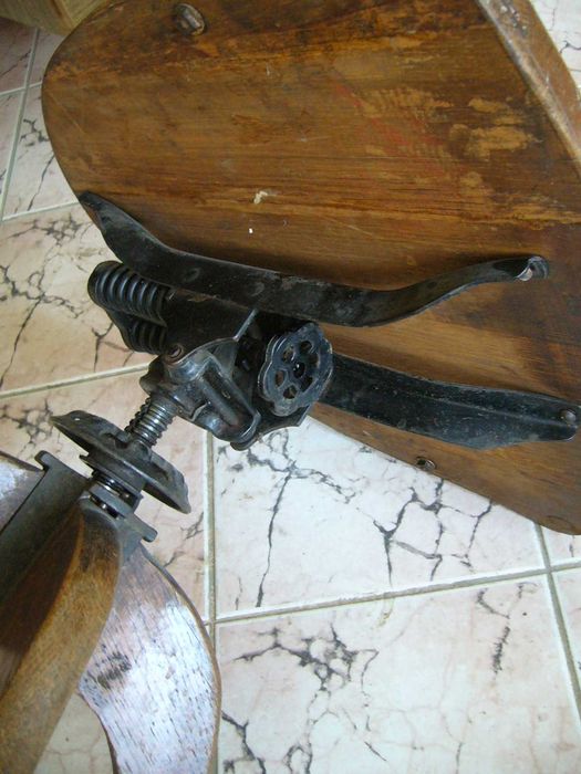 Уникални Старинни Кресла