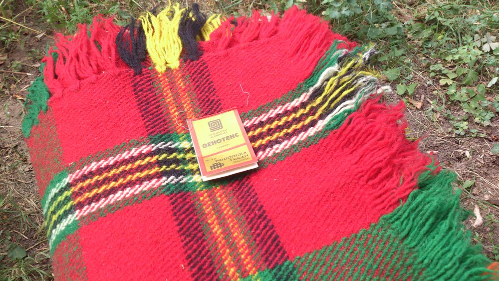 Родопски одеяла 2бр. Нови.Без забележки.