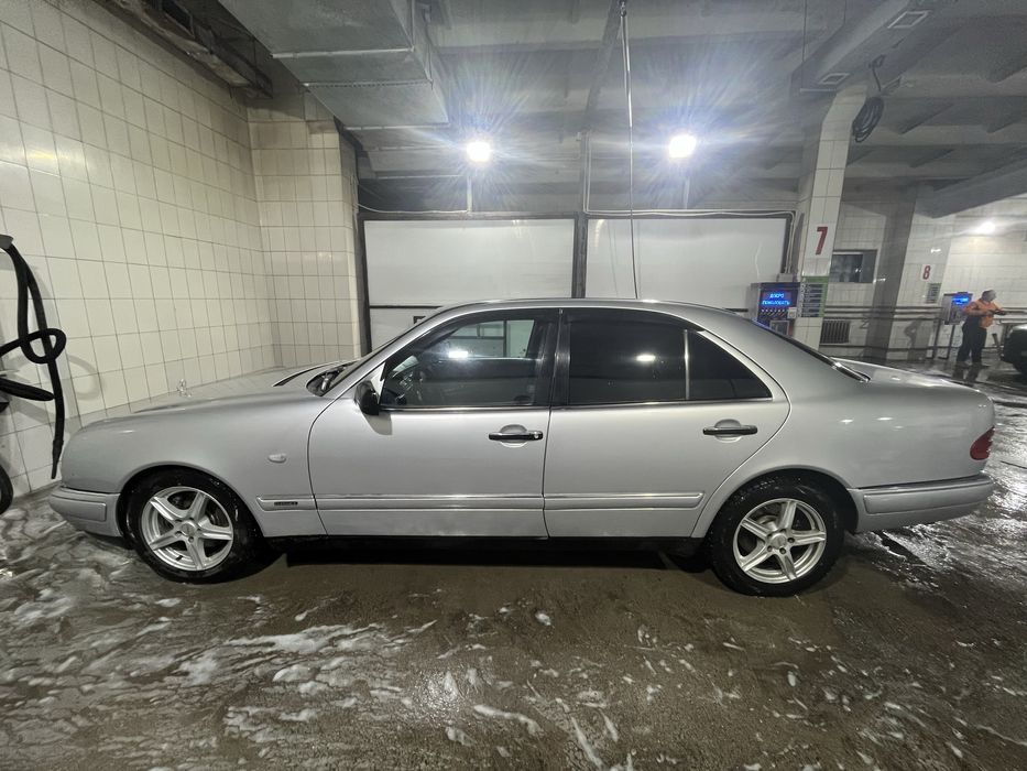 Мерседес 210 2.8