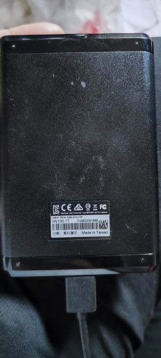 Продам жёсткий диск 1теробайт adata  Black