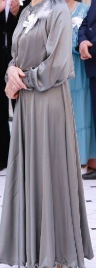 Продам очень красивое платье на той