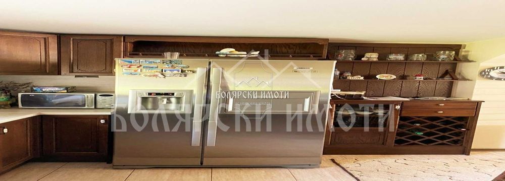 Дава се под наем Къща в с. Арбанаси, Област Велико Търново - 200 кв.м за 750 € - Снимка #8