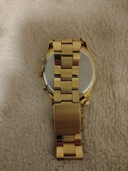 продам часы золотые