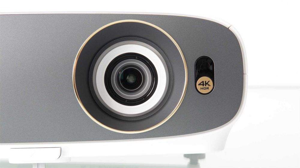 BenQ W1720 True 4K UHD HDR Video Projector, DLP, Home Theatre, 2000 Lumens 3D