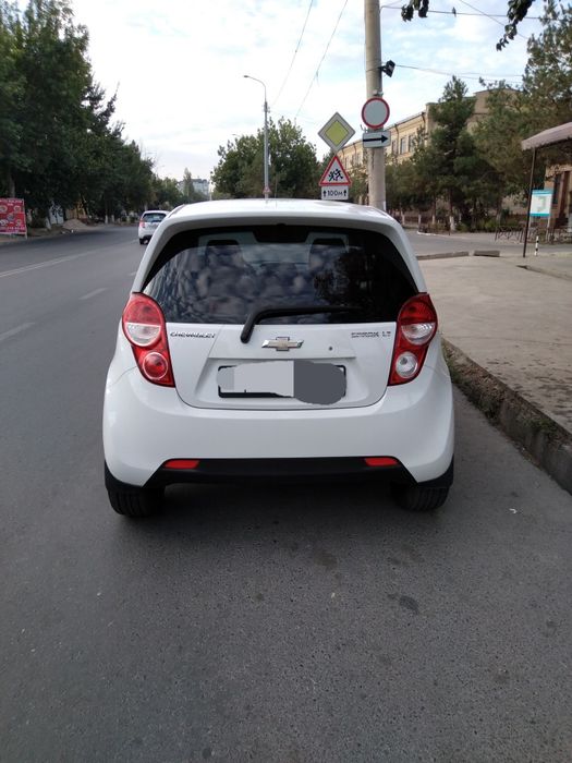 Шевролет спарк сотилади