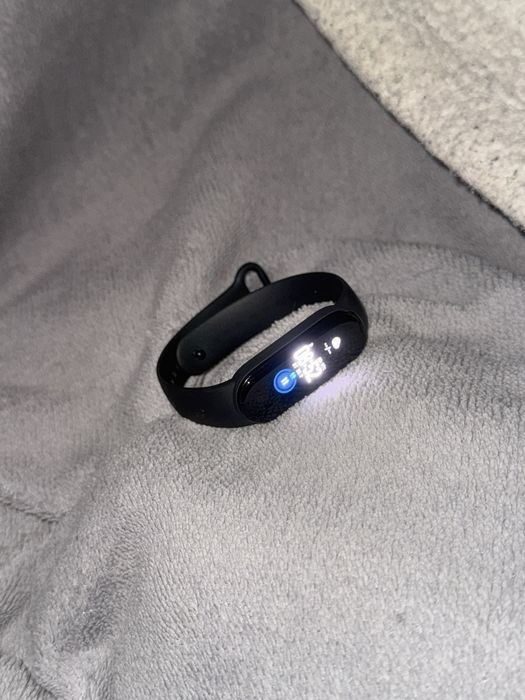 часы ксяоми ми бенд 5