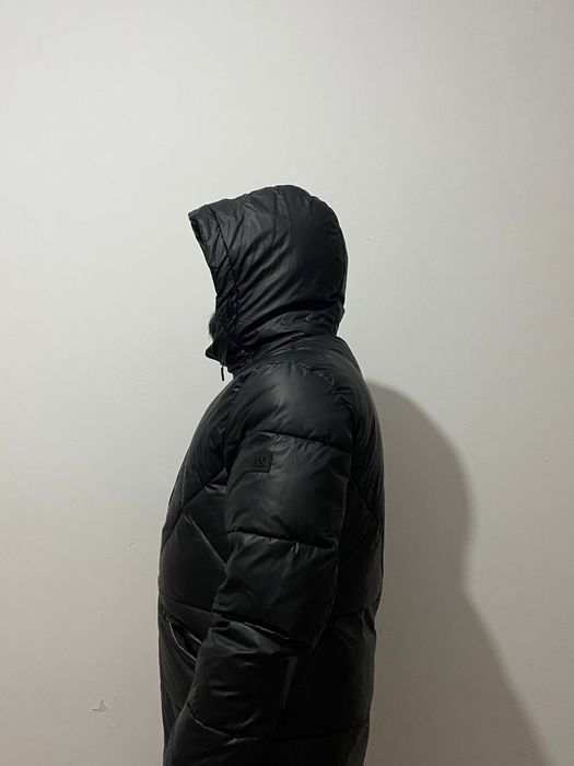 Продам куртку в отличном состоянии почти новый