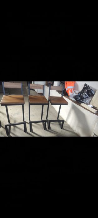 Бар столове от желязо и масив