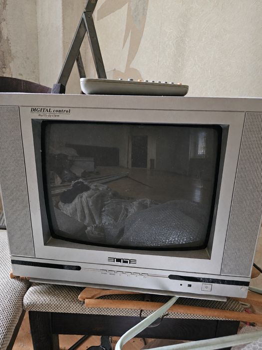 Телевизор Elite 14"