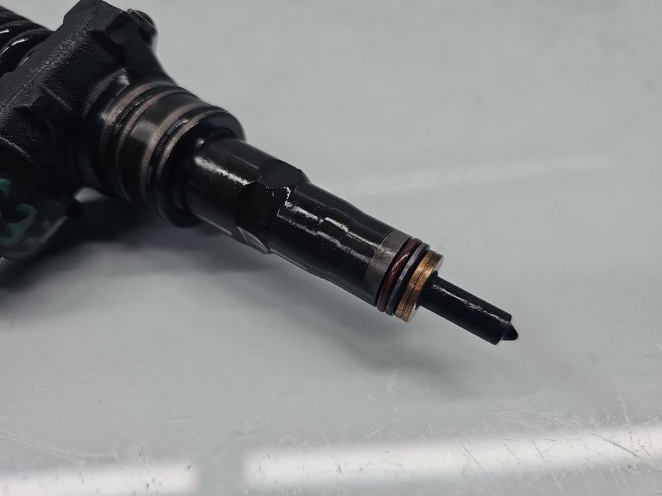 Injector Volkswagen Jetta 3  (1K2) [Fabr 2005-2010] 038130073AG 1.9 TD