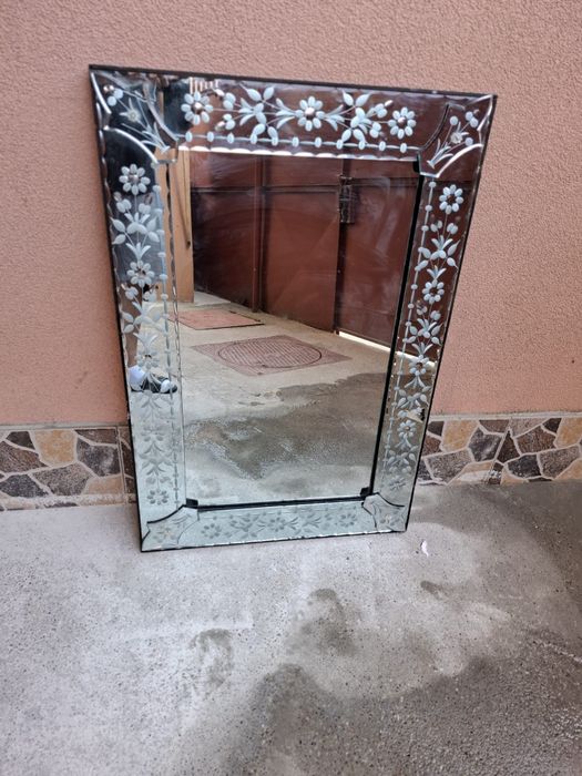 Oglindă de vânzare