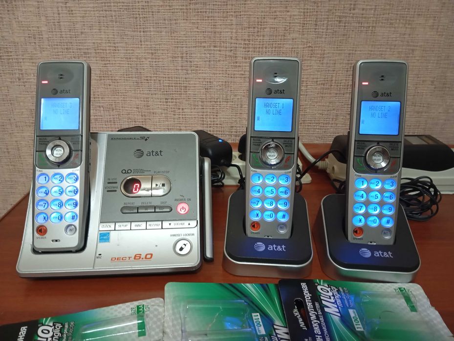 3 в 1! Продам радиотелефон AT&T три трубки на один телефонный номер.