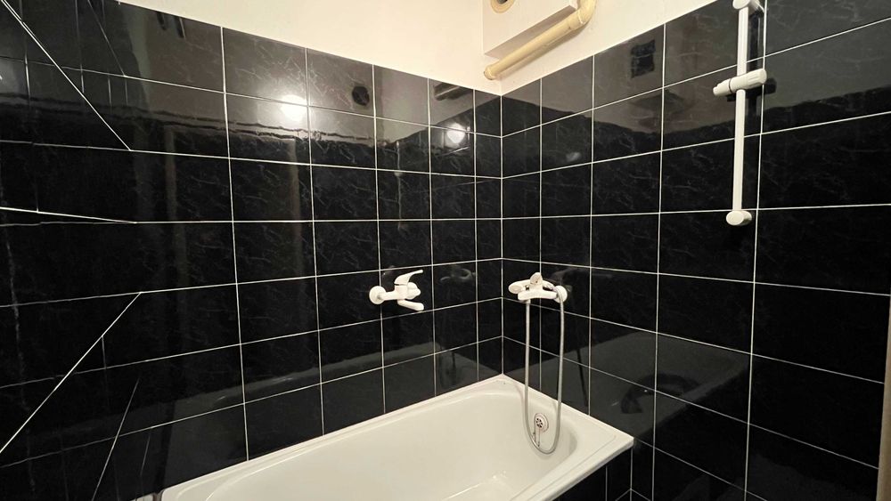 Продава се Тристаен апартамент в Габрово, Сирмани - 95 кв.м за 895 €/кв.м - Снимка #6