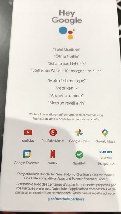 Продавам Google Nest Hub (Умна колонка с дисплей) Отлично състояние. Устройството работы без проблеми е много удобно за ежедневна употреба