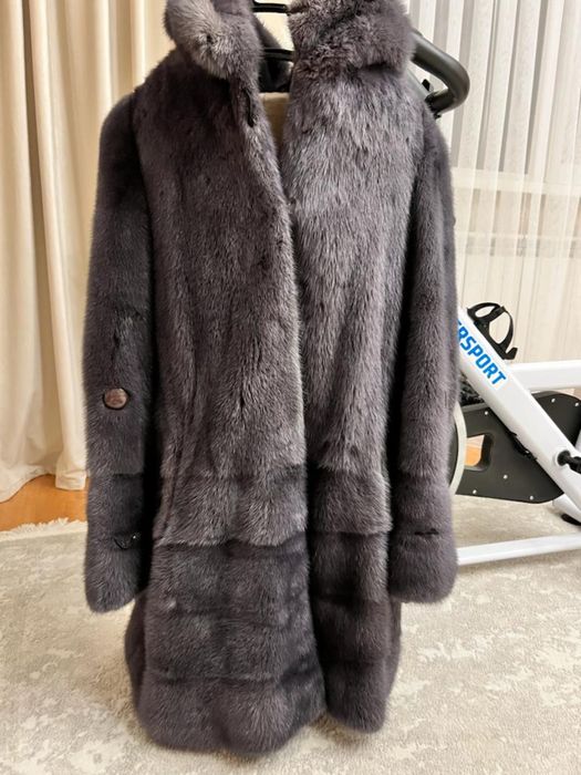 Продам норковую шубу